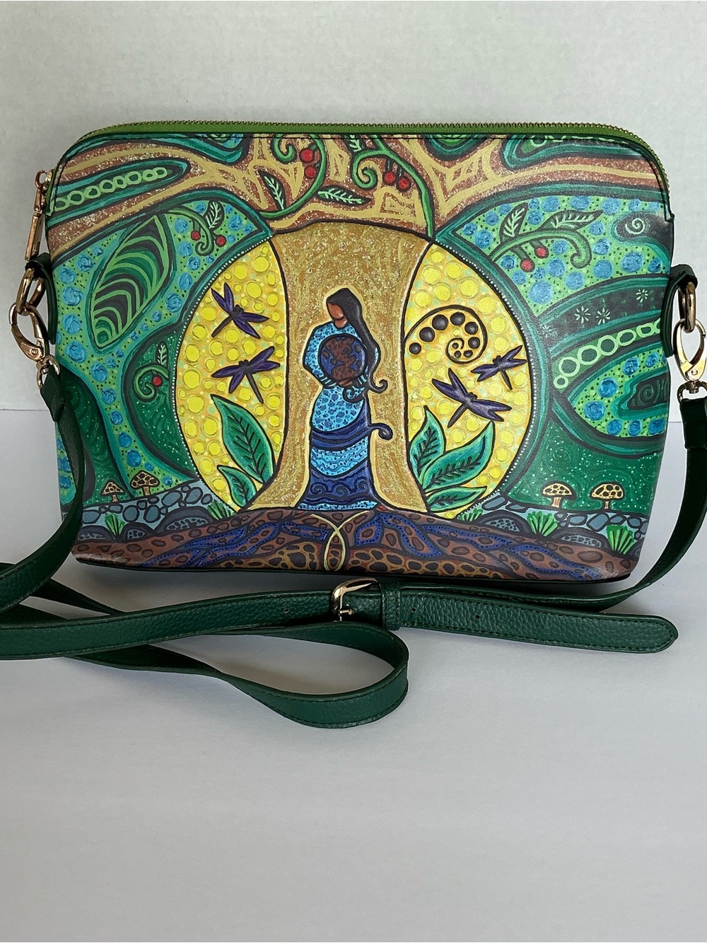 Leah Dorion Strong Earth Woman Art Bag 12” x 8.5” x 3.75” - Picture 3 of 16